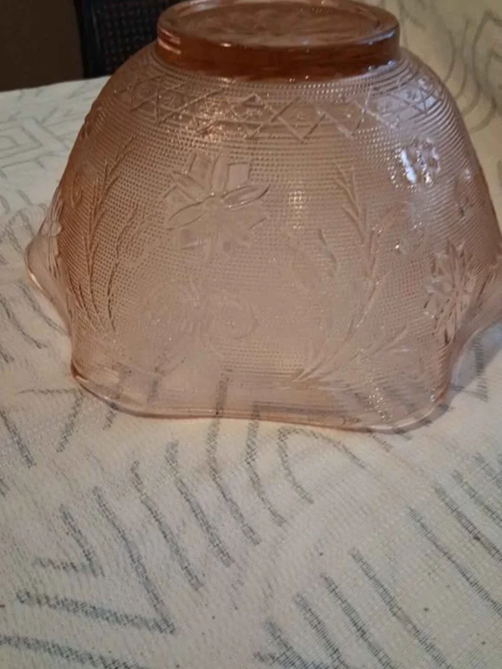 Pink Tiara Indiana Sandwich Crimp Glass Bowl Serving 10” Salad Vintage Ruffle
